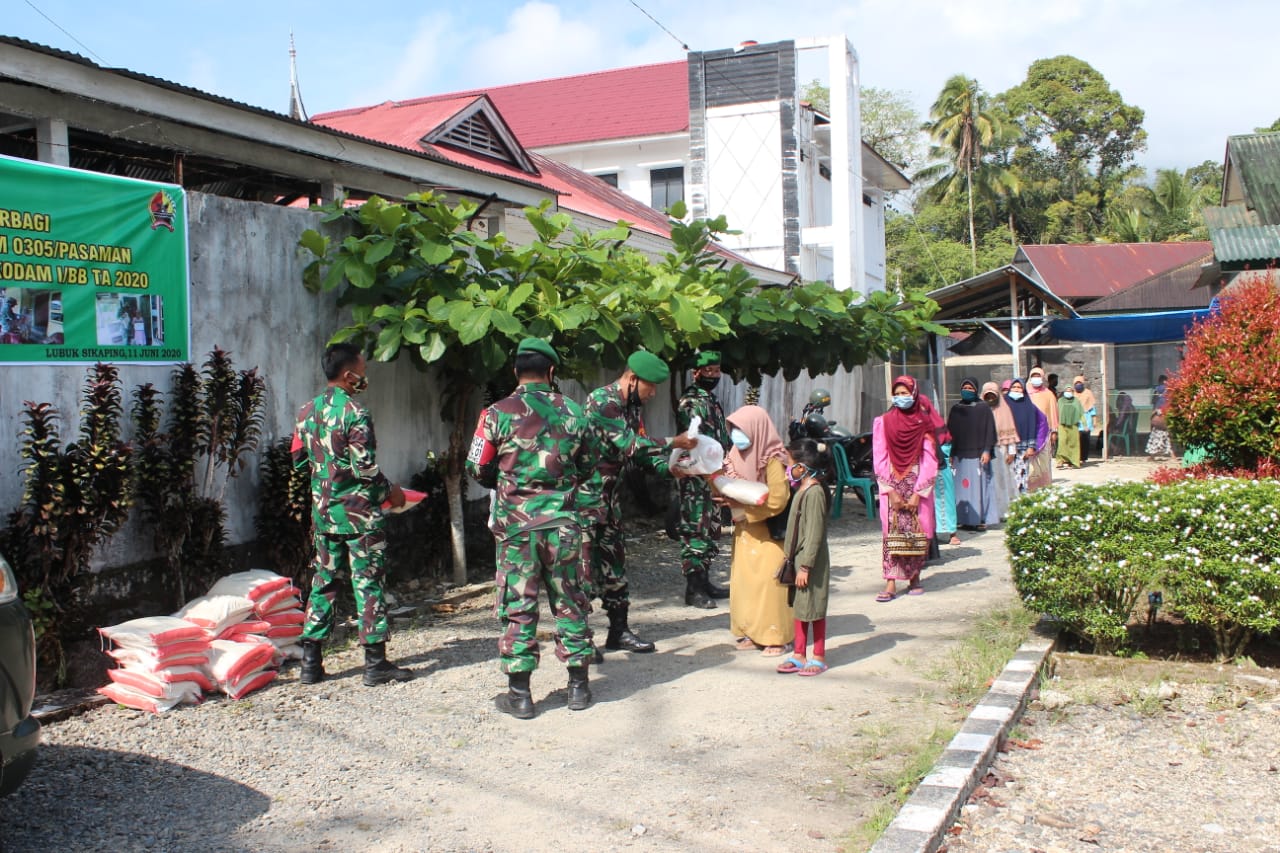 Kegiatan Bakti sosial oleh Koramil 01/Lubuk Sikaping